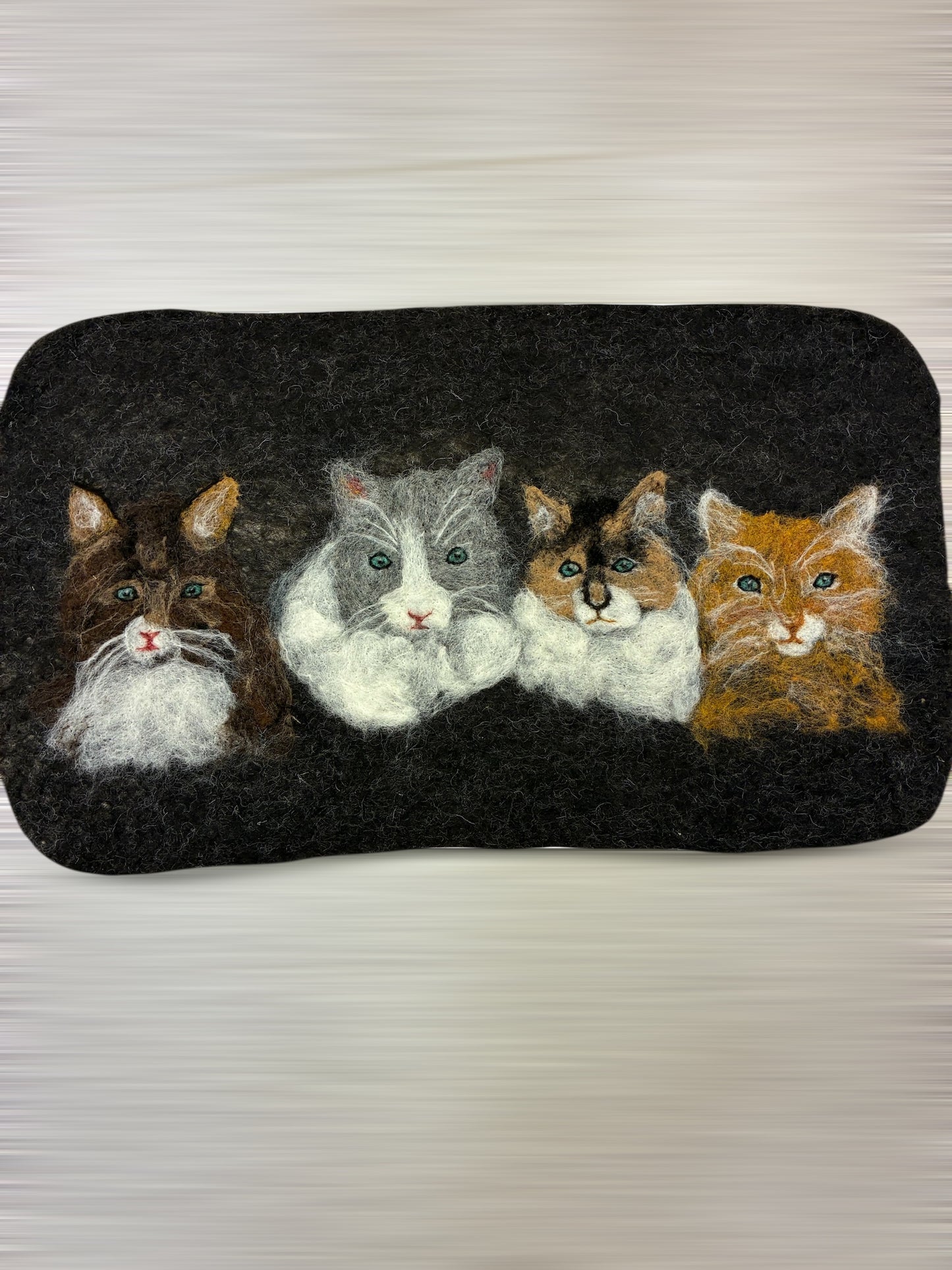 Sitteunderlag/ullbildet med motiv av ditt eget dyr på