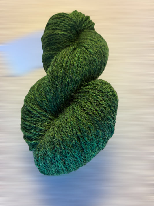 Sjoa garn i skogsgrønt