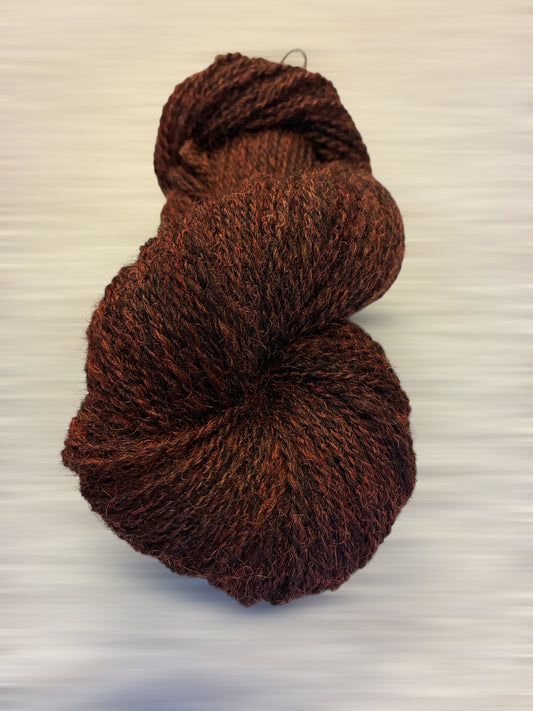 Sjoa garn i mørkerød