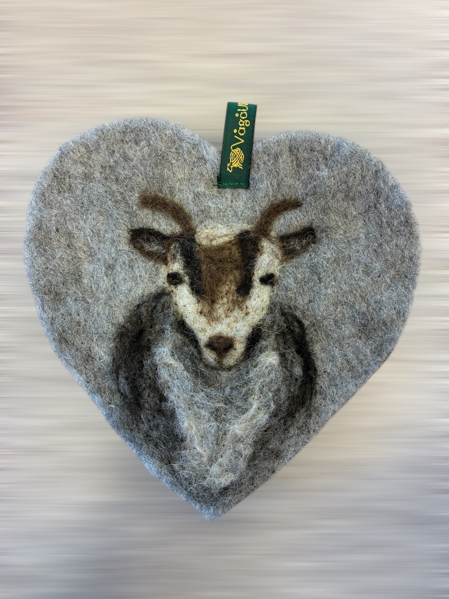 Tova ullhjerte med dyr