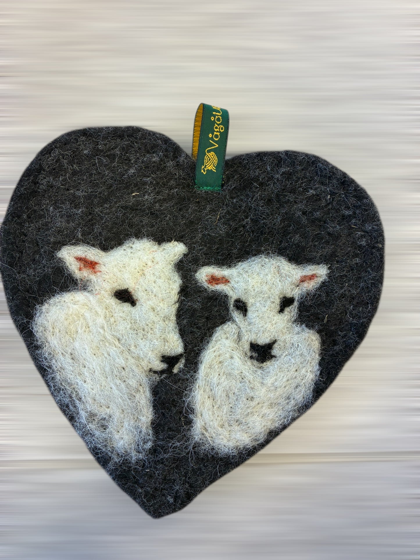 Tova ullhjerte med dyr