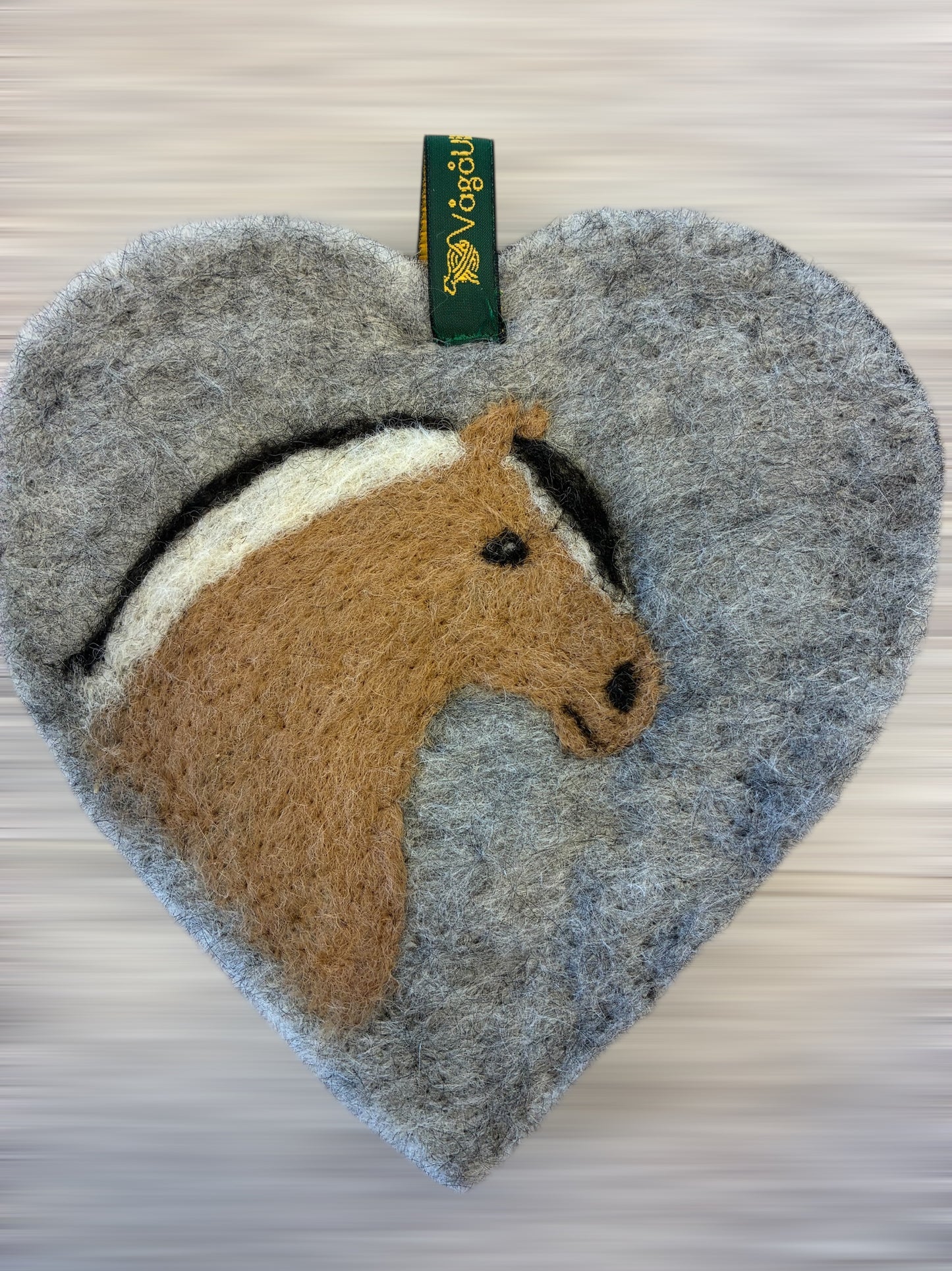 Tova ullhjerte med dyr